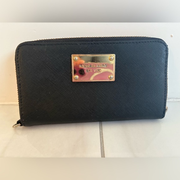 Michael Kors Black Wallet with Gold Accents - Picture 1 of 7